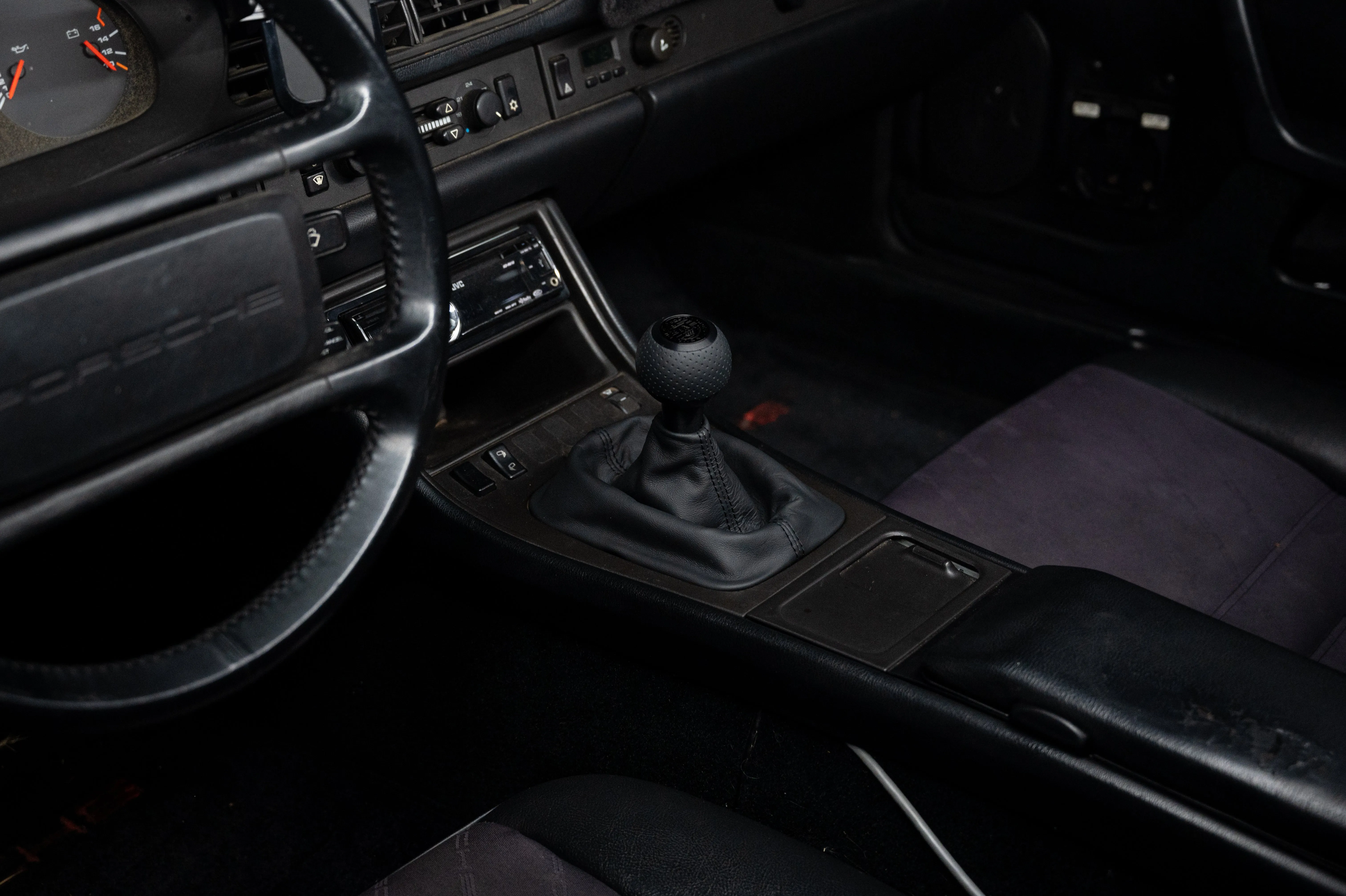 BFI 924/944/951 Manual Shift Boot (Alcantara)
