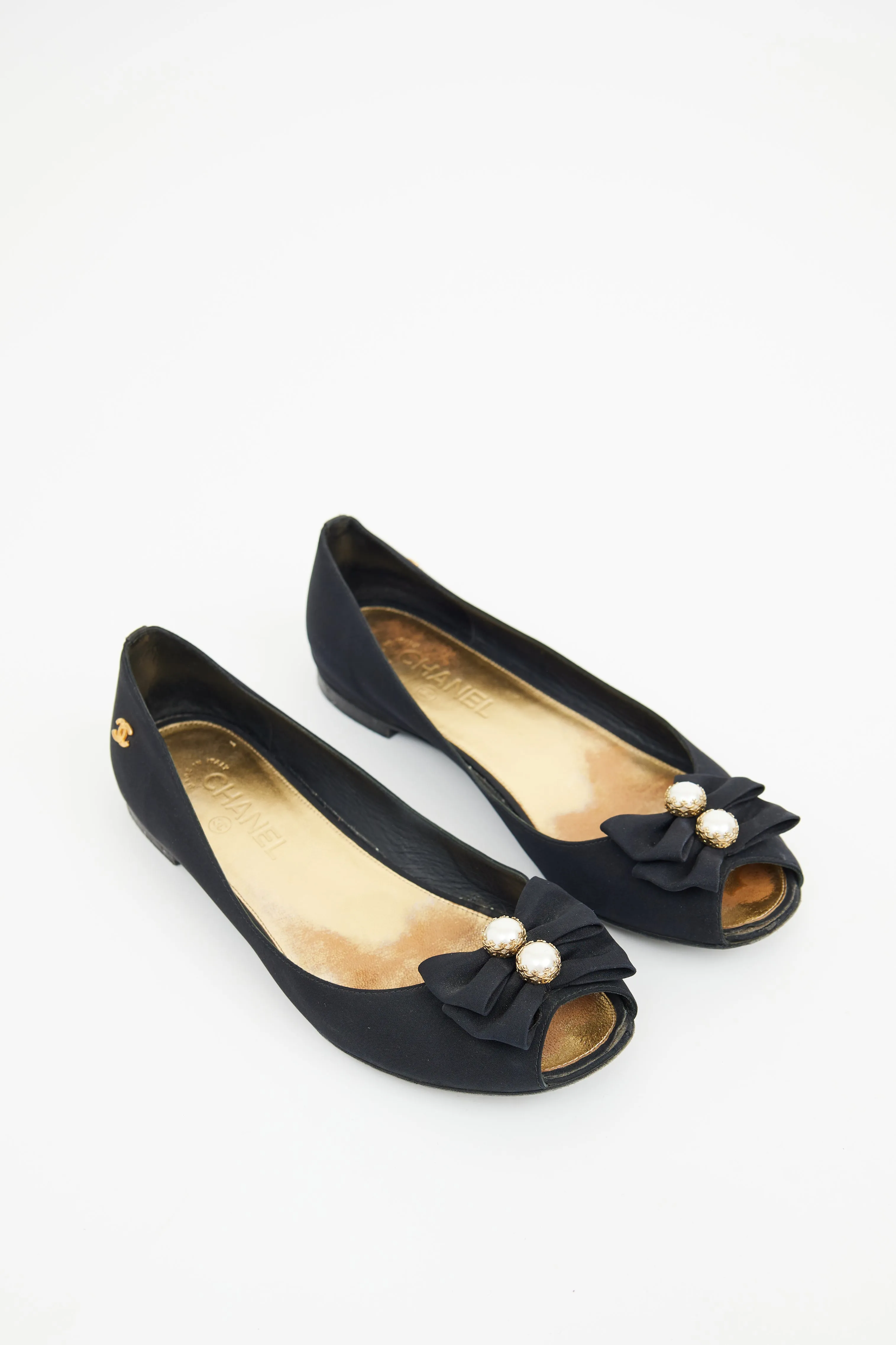 Black Pearl Embellished Flat