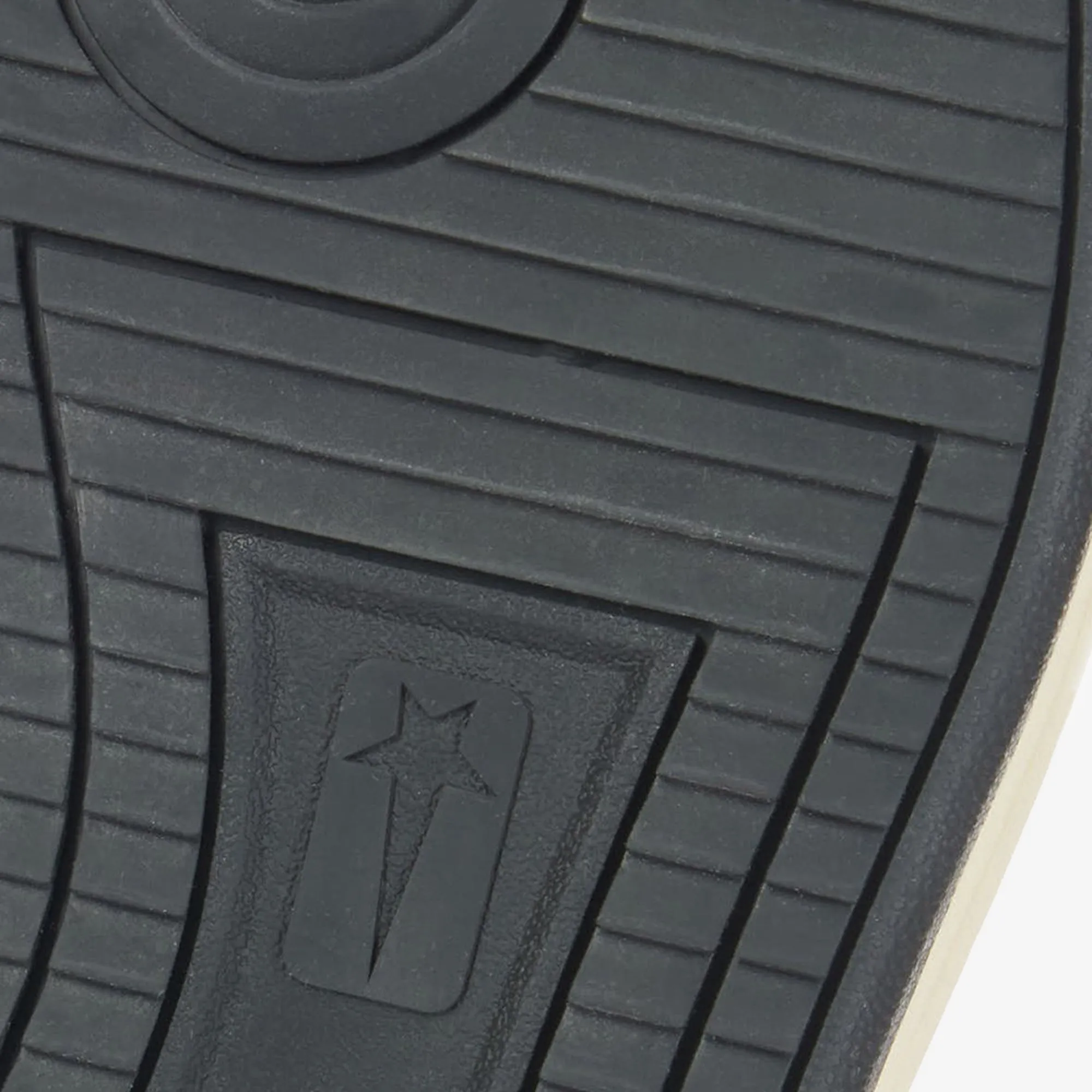 Converse Turbowpn Black Sneakers