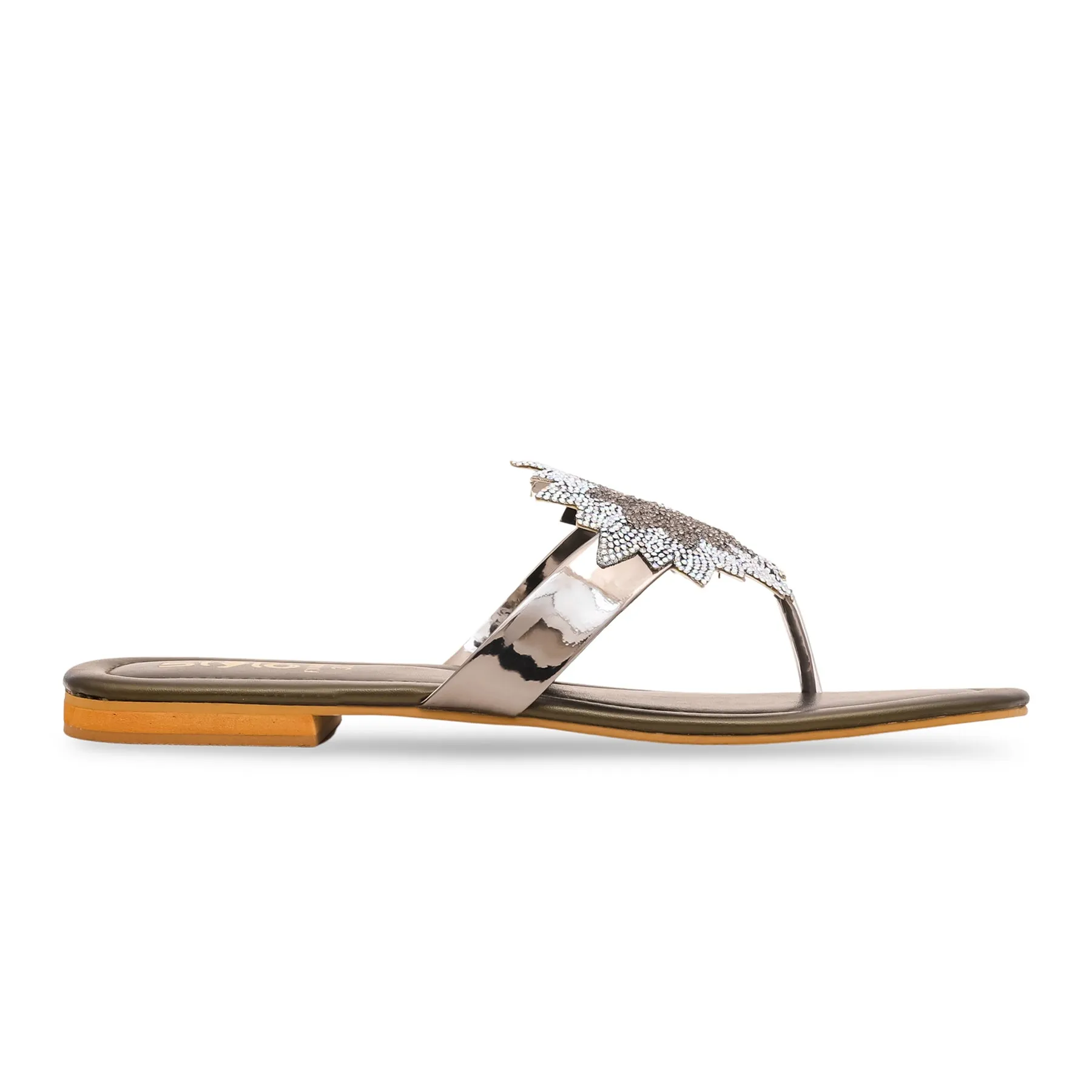 Green Fancy Chappal FN0683