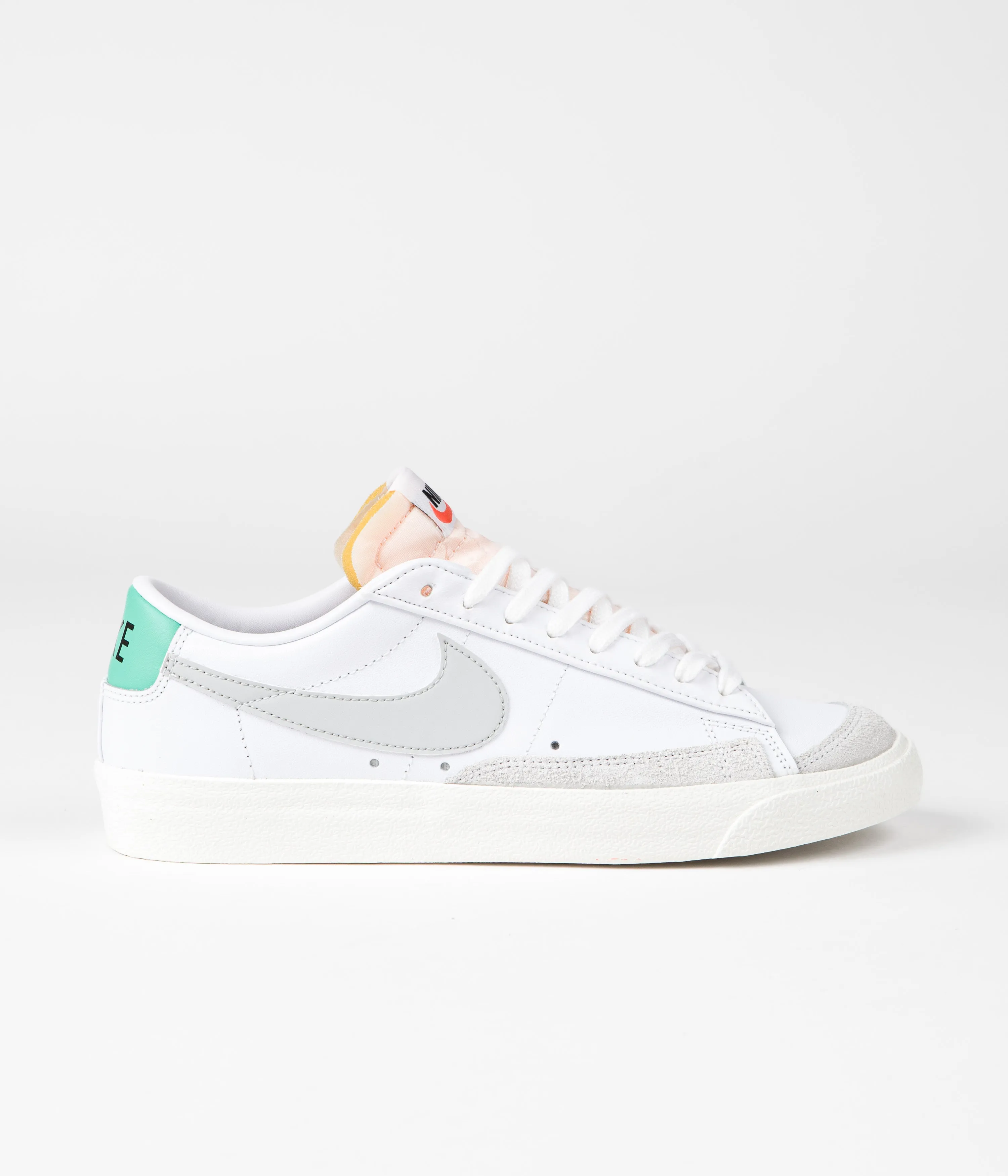 Nike Blazer Low '77 Vintage Shoes - White / Grey Fog - Light Menta - Sail