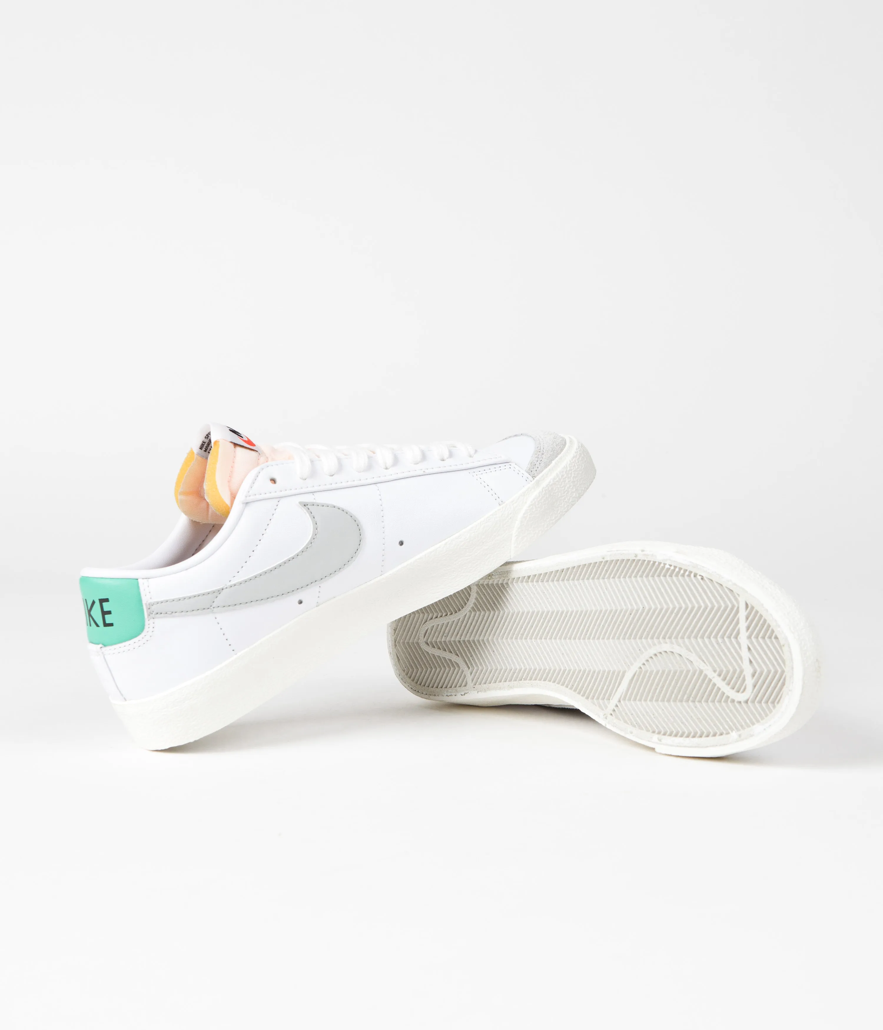 Nike Blazer Low '77 Vintage Shoes - White / Grey Fog - Light Menta - Sail