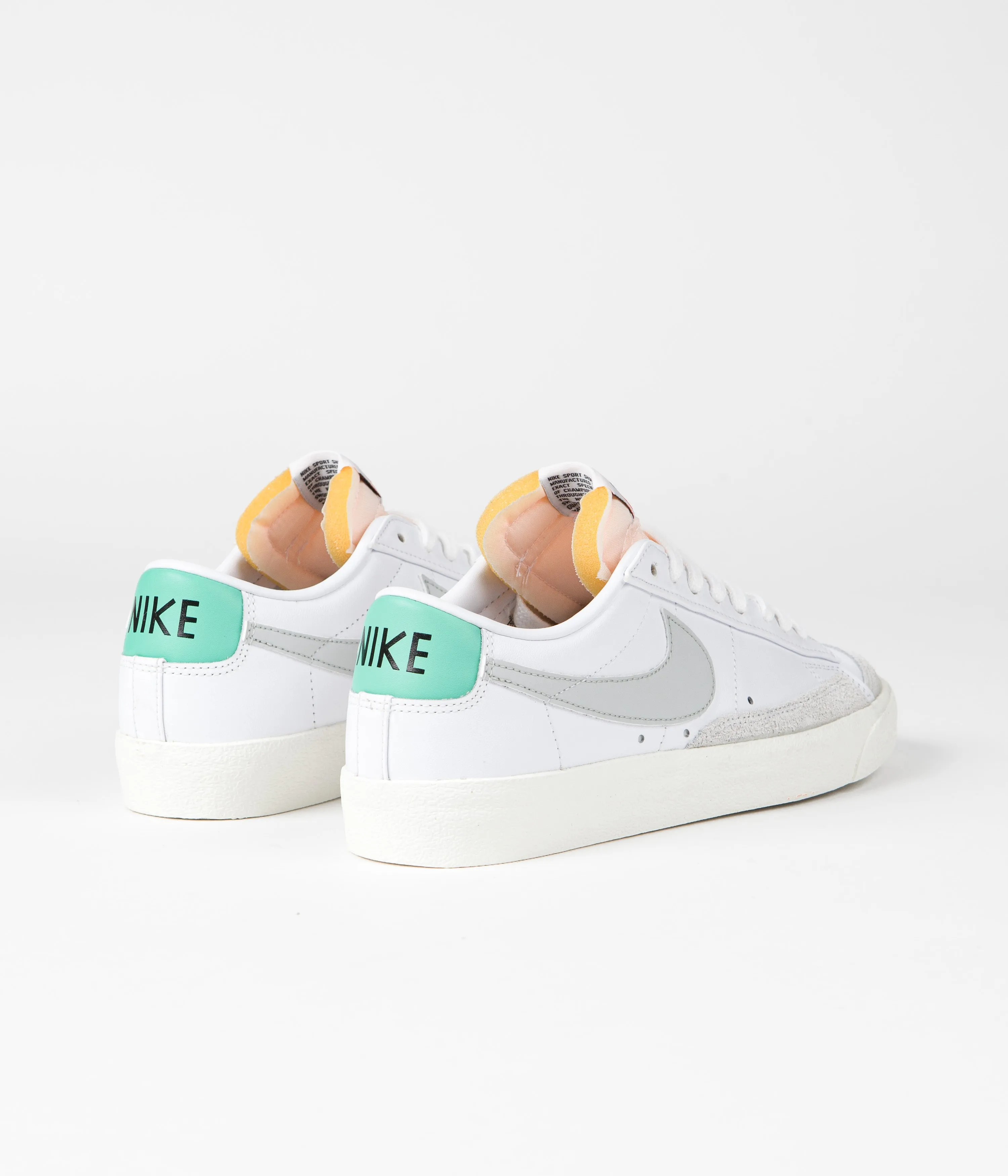 Nike Blazer Low '77 Vintage Shoes - White / Grey Fog - Light Menta - Sail