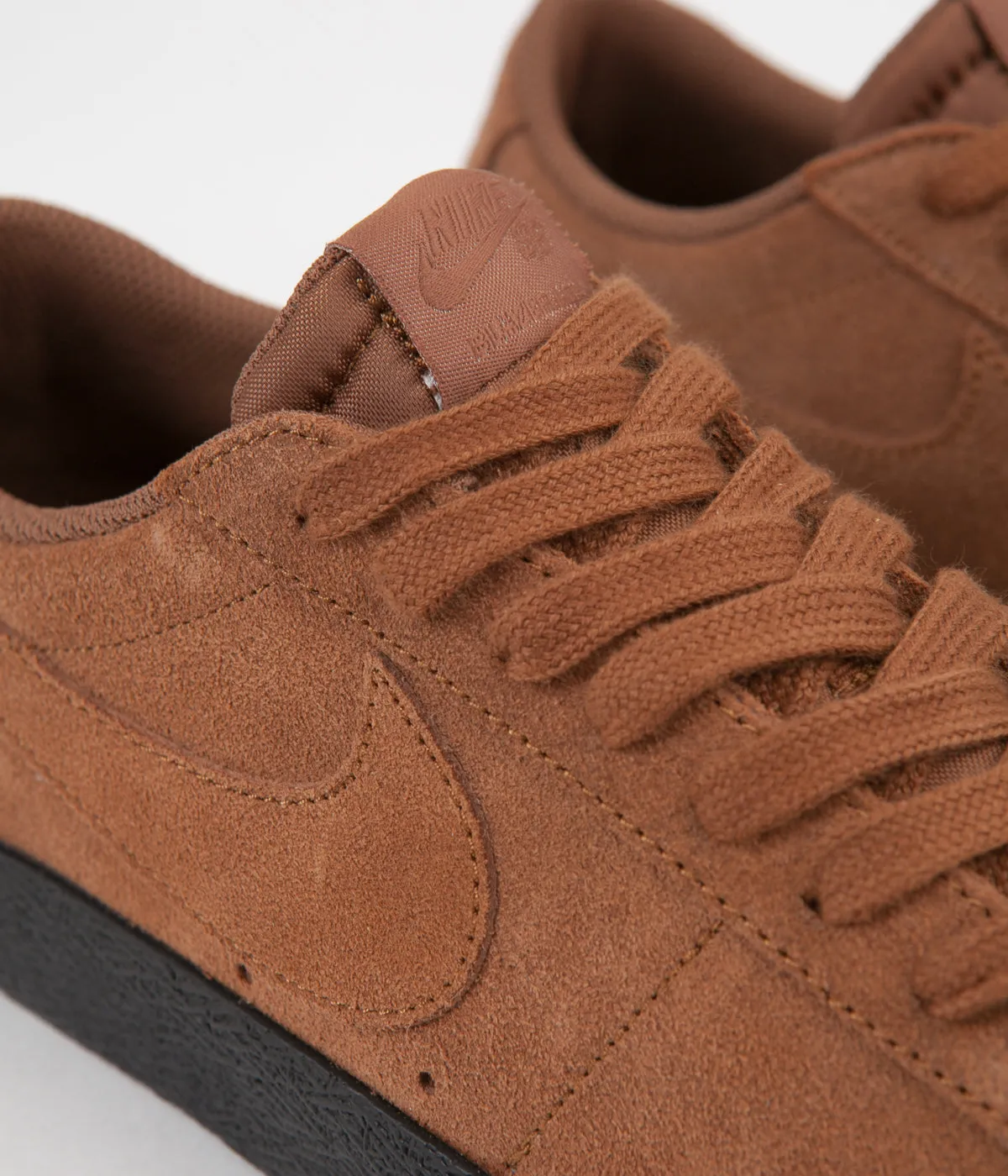 Nike SB Blazer Low Shoes - Light British Tan / Light British Tan - Black