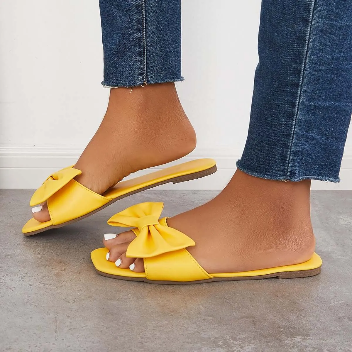 Sohiwoo Women Bowknot Flat Slippers Slip on Slide Sandals